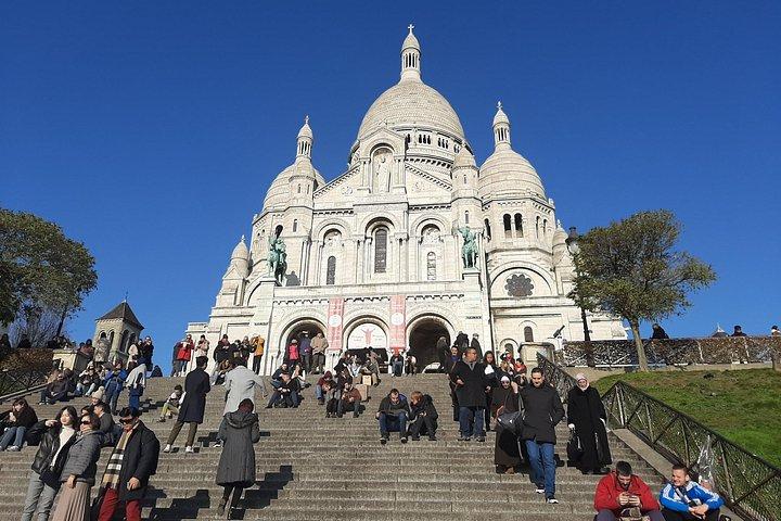 Montmartre/Sacre-Coeur/Paris- Epicentre artistique et bohème
