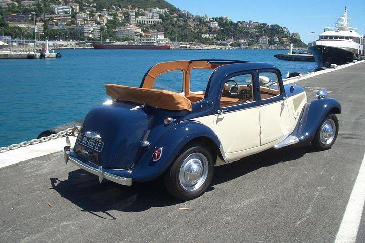 Excursion privée en voiture d'époque sur la Côte d'Azur au départ de Nice