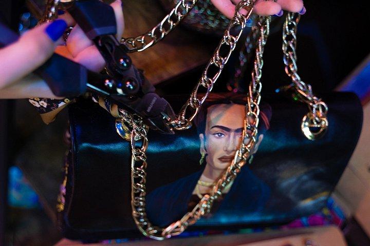 Visitez un atelier, créez votre sac de luxe unique dans le centre de Paris
