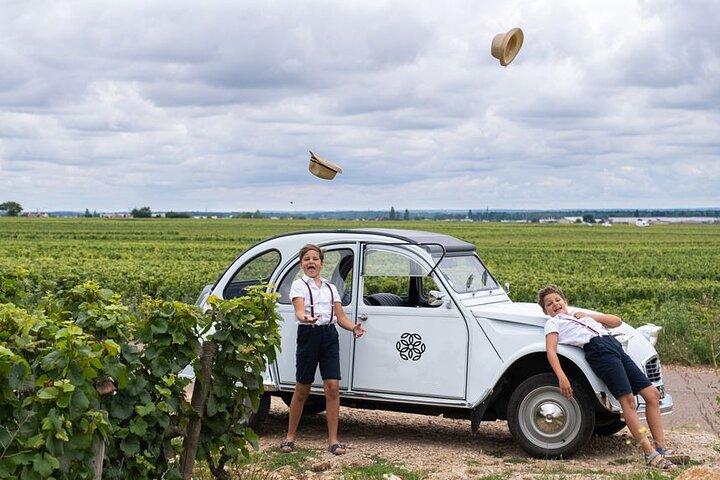 Location Citroën 2CV Bourgogne et Dégustation au Château de Pommard