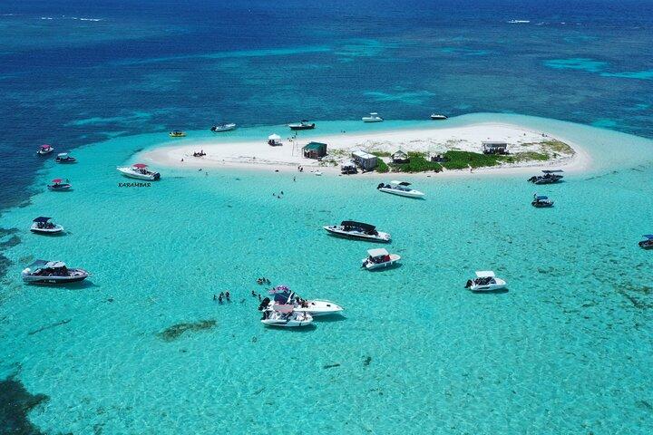 Excursion en Bateau visite Mangroves, ilets et lagon