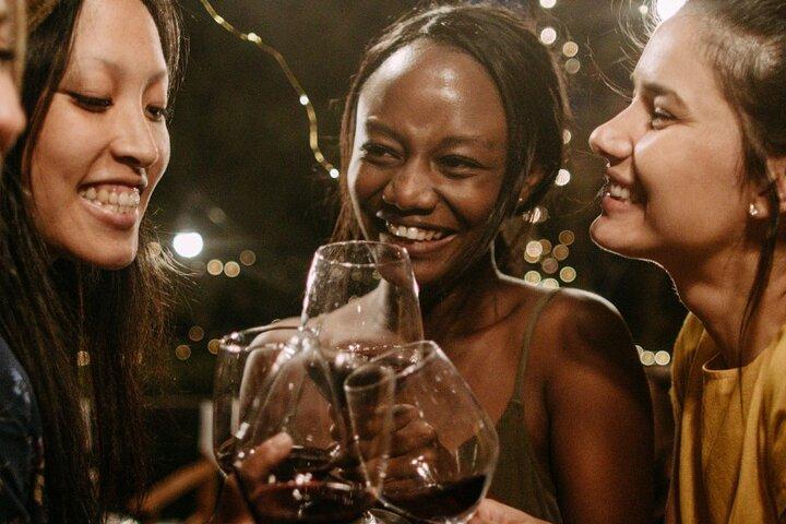 Explorer les bars cachés et les speakeasies à Paris