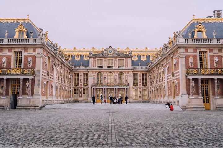 Excursion Privée à la Découverte de la Monarchie de Versailles