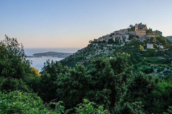 Èze : visite guidée à pied du village privé