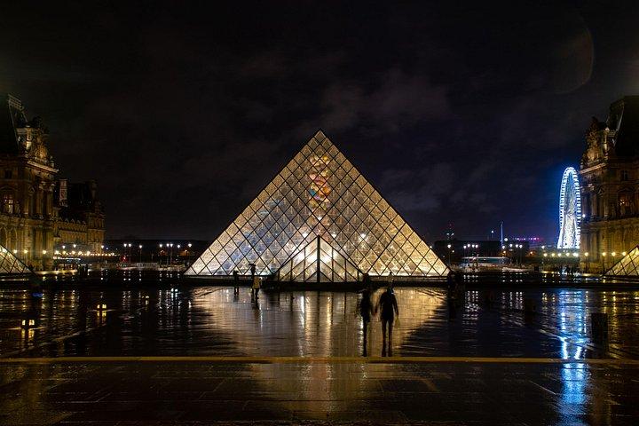 Visite à pied de Paris en soirée à travers la Ville Lumière