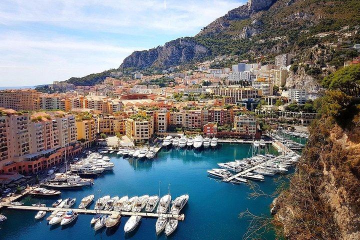 Transfert privé de Lyon à Monaco avec un arrêt de 2 heures à Nice
