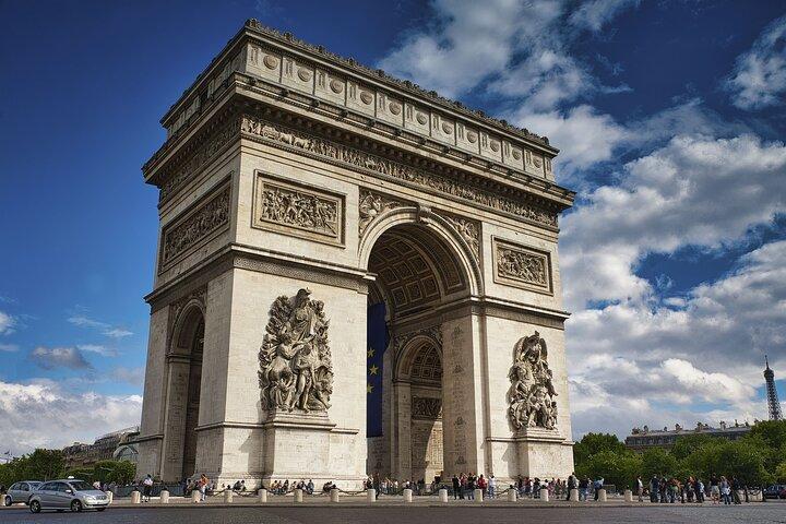 Transfert privé en voiture ou en van sans escale de Bayeux à Paris