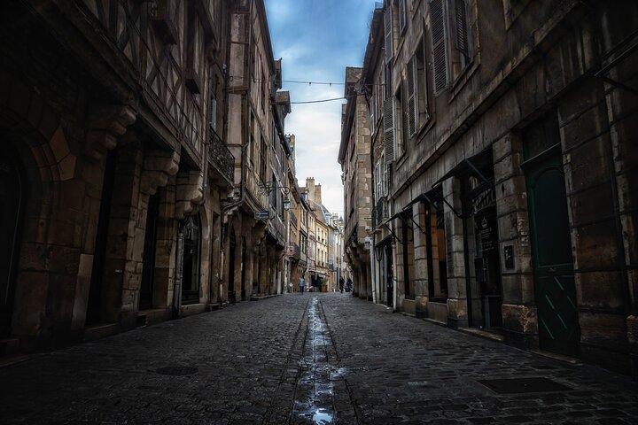 Secrets de Dijon: Explorez la ville avec des indices et des histoires