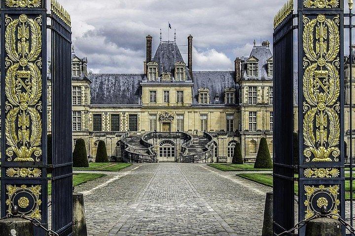 Visite des châteaux de Fontainebleau et de Vaux le Vicomte au départ de Paris