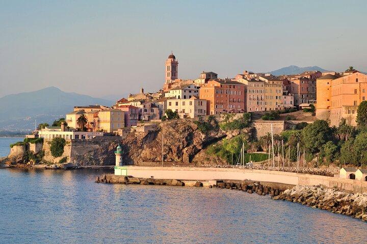 Visite privée personnalisée avec un guide local à Bastia