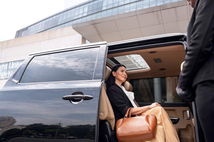 Taxi Aéroport Paris Charles de Gaulle to Paris en Minivan Privé
