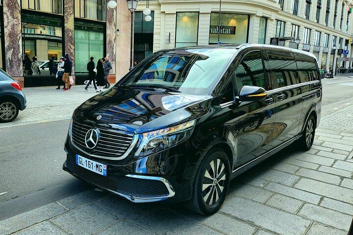 Transfert aéroport de Paris : aéroport de Paris CDG à Paris en van de luxe