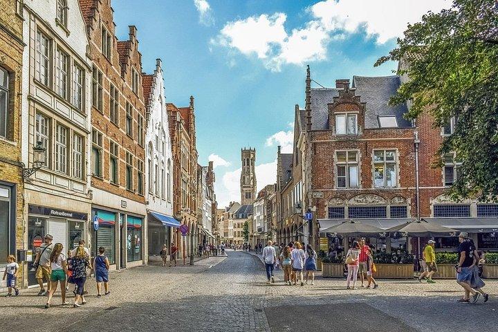 Excursion privée d'une journée de Paris à Bruges, chauffeur anglophone