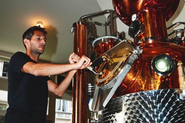 Visite Guidée et Dégustation à la Distillerie Baccae Paris