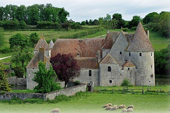Château de Buranlure 1000 Ans d'Histoire Patrimoine et Oenologie