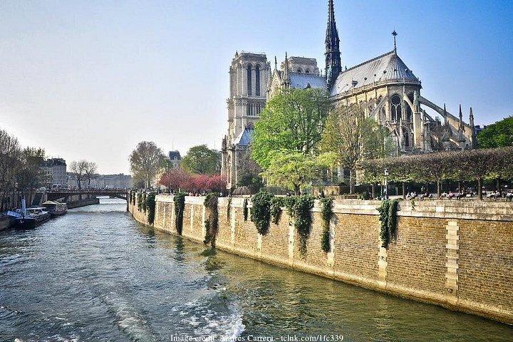 Paris by Night Visite privée de 2 heures avec croisière panoramique sur la Seine