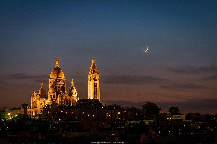 Montmartre la nuit : visite privée à pied en soirée