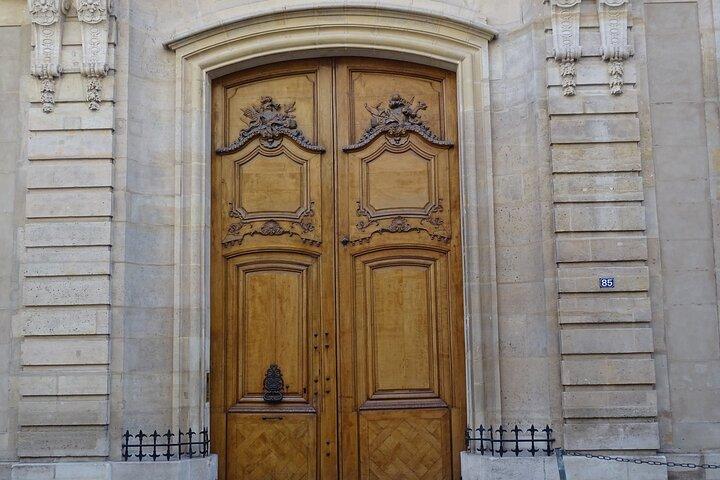 Visite des lieux de tournage d'Intouchables à Paris avec un guide local