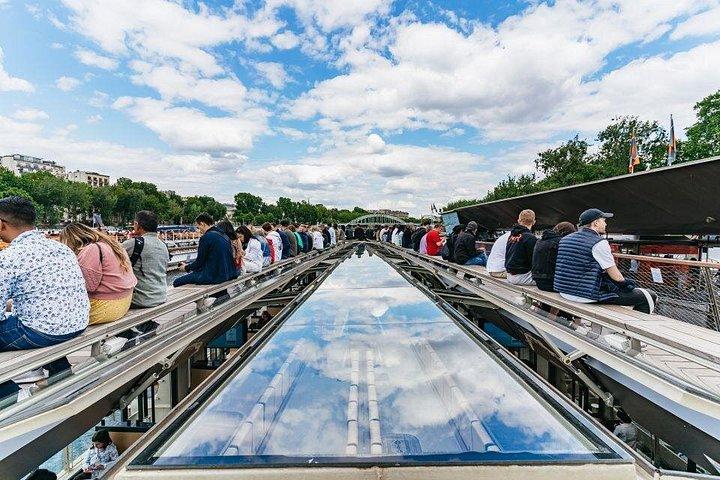 Tour de Paris en bateau avec audioguide