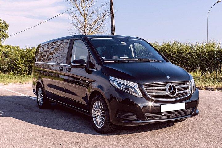 Transfert Paris-Reims aller simple ou aller-retour en Sedan Car ou Van