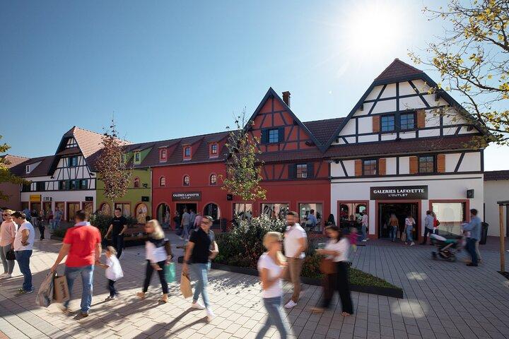 Visite privée de shopping de Strasbourg aux magasins d'usine de Roppenheim
