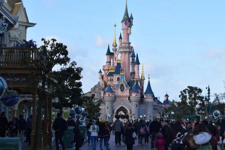 Transfert privé Aller ou Retour des Aéroports à Paris