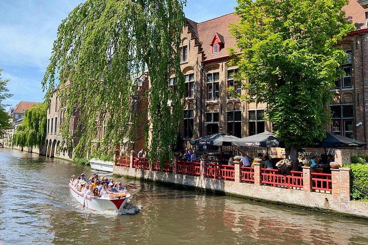 Escapade en petit groupe enchantée à Bruges au départ de Paris en Mercedes