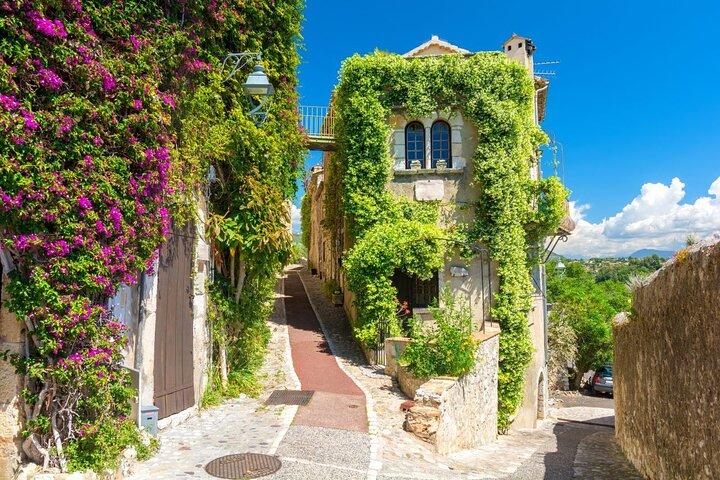 La Provence et ses villages médiévaux au départ de Nice