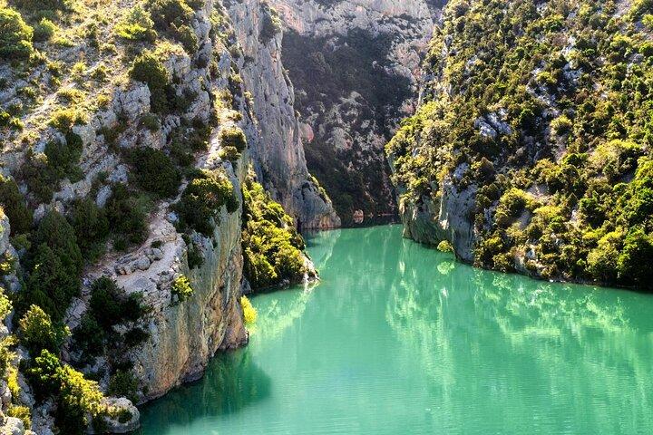 Excursion d'une journée complète dans le plus grand canyon et lac au départ de Cannes
