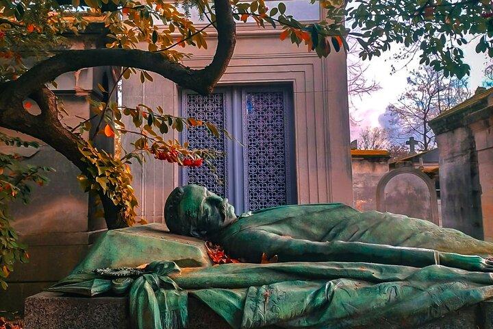 Visite guidée en petit groupe du cimetière du Père Lachaise à Paris