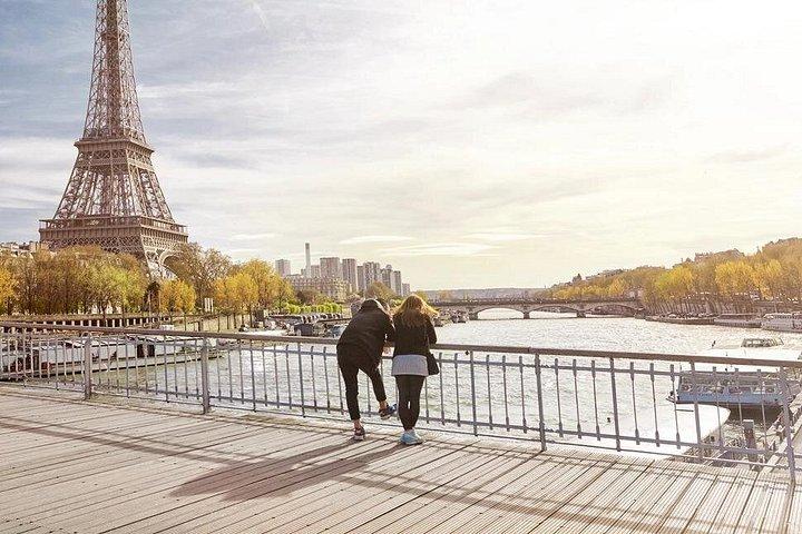 Visite à pied partagée de 4 heures à Paris avec Guide local + Ebook
