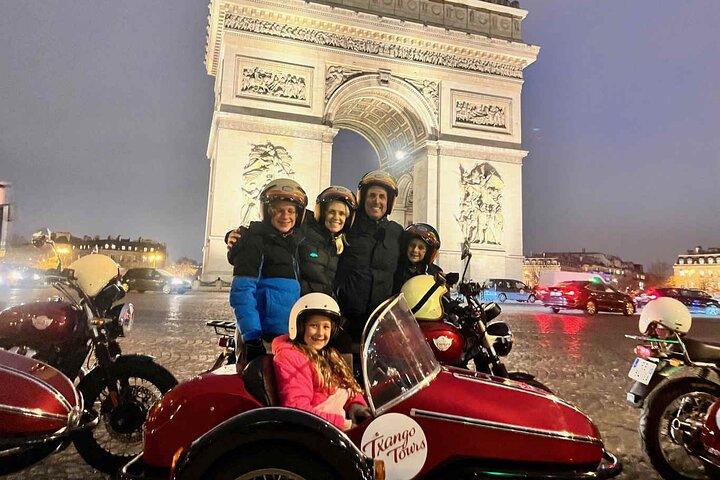 Visite privée de Paris en side-car la nuit avec boissons