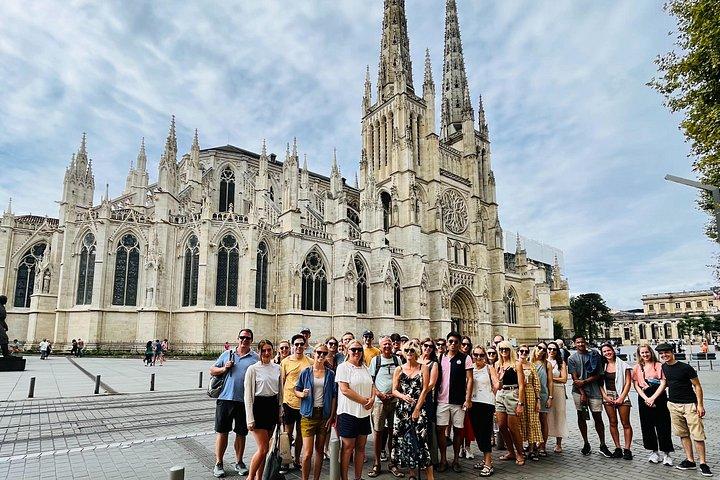 Points forts de la visite à pied de Bordeaux + dégustation de vins et fromages