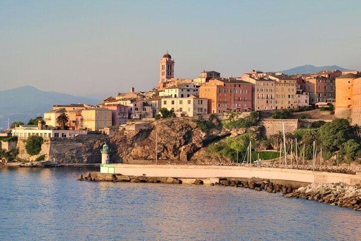 Bastia : Visite privée à pied des attractions incontournables (privée)