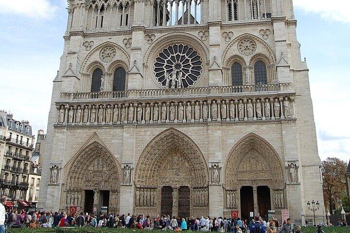 Visite à pied de Paris Notre Dame et l'Ile de la Cité avec un guide
