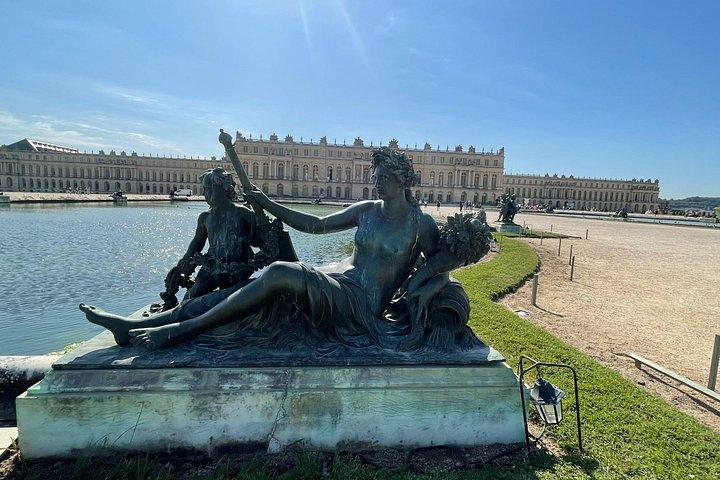 Excursion PARIS ==>CHATEAUX VERSAILLES et VAUX LE VICOMTE en Van