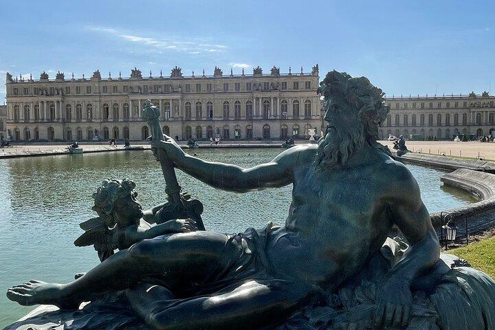 Excursion CHATEAU DE VERSAILLES et GIVERNY en Limousine au départ de Paris