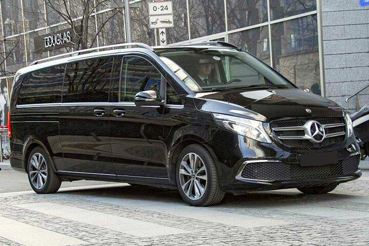 Transfert à l'arrivée de l'aéroport de Paris CDG à Paris en van privé