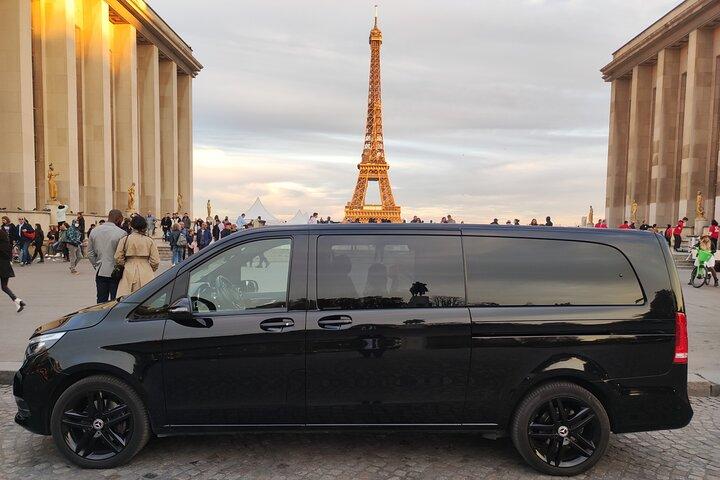 Visite de la ville de PARIS en luxueux minivan VIP