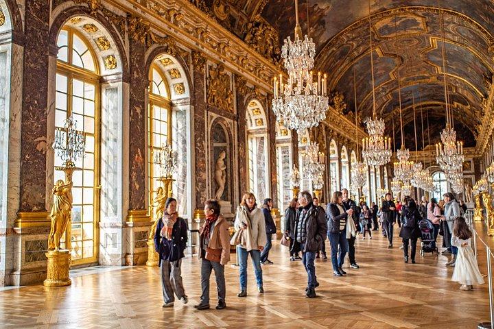 Visite guidée privée du château et des jardins de Versailles au départ de Paris
