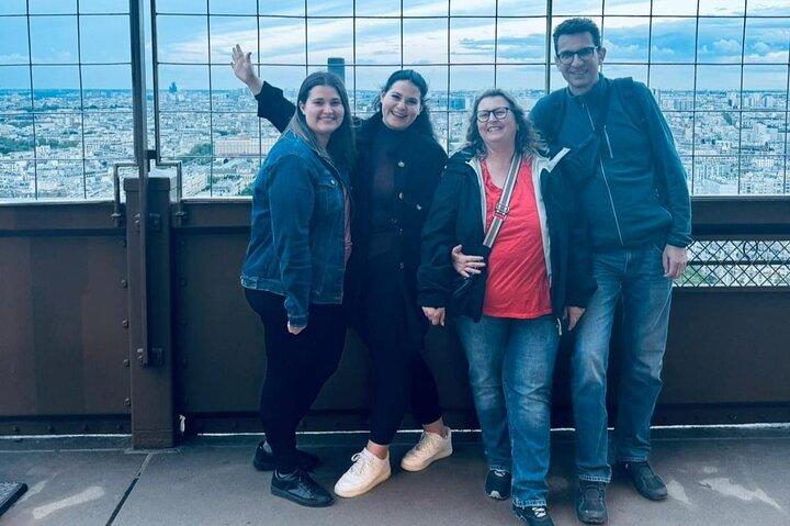 Ascenseur Tour Eiffel Accès réservé Top ou 2ème étage - Max 10invités.