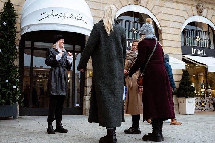 Visite guidée unique des Parisiennes dans l'histoire de la mode
