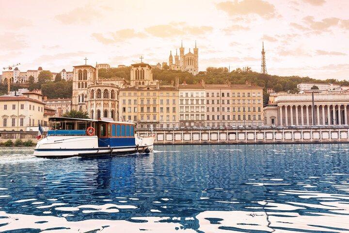 Visite de la vieille ville de Lyon avec billets de croisière touristique