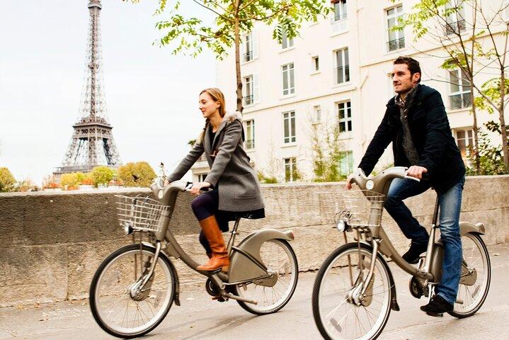Paris : Visite à vélo Les temps forts à Paris SEMI PRIVÉ