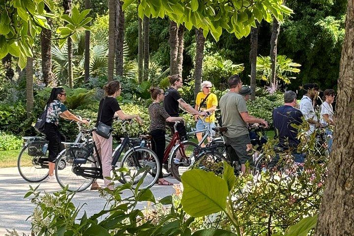 Tour en E-Bike de Bordeaux de 3 heures en Anglais par Monsieur Bacchus