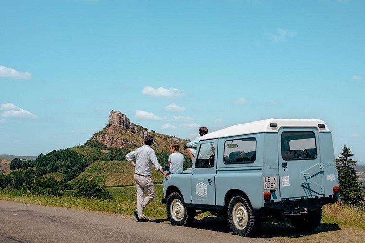 Lyon : Visite œnologique privée d'une demi-journée en Bourgogne à bord d'une Land Rover d'époque