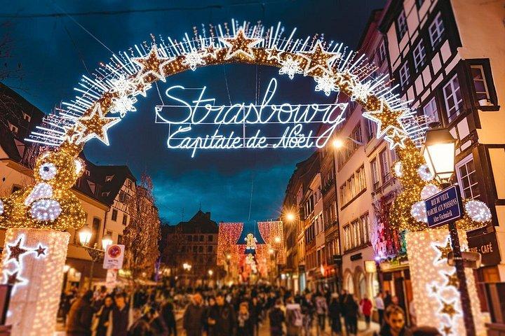 Visite privée à pied de Noël à Strasbourg avec du vin chaud