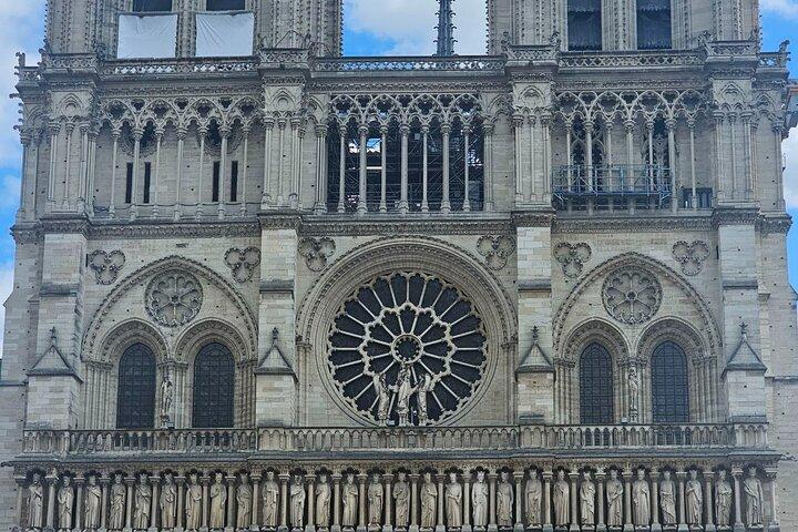 Visite à pied en plein air de Notre-Dame et entrée à Sainte-Chapelle