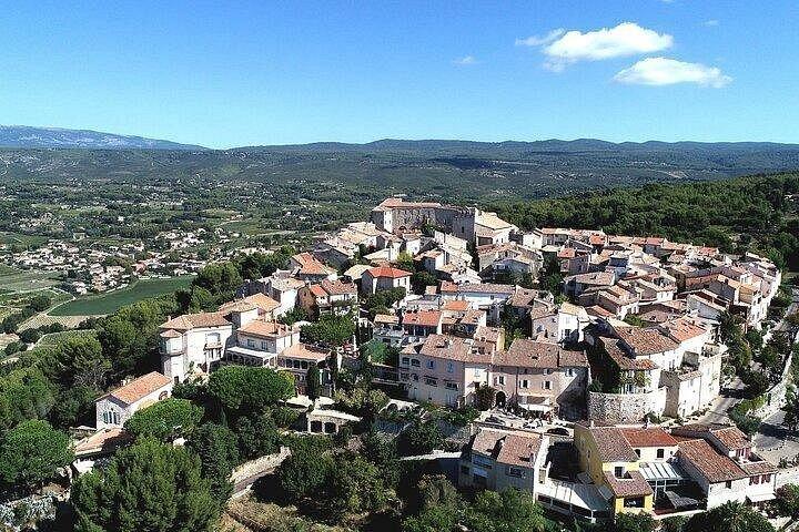 2 Meilleurs Villages de la Région du Var et Dégustation de vin du port de Sanary
