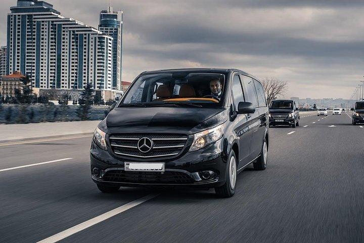 Transfert à l'arrivée de l'aéroport de Paris Orly ORY à Paris en MiniVan